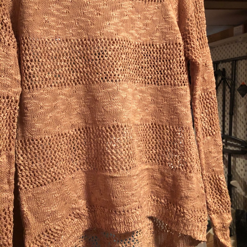 Light blush sweater - Picture 2 of 3